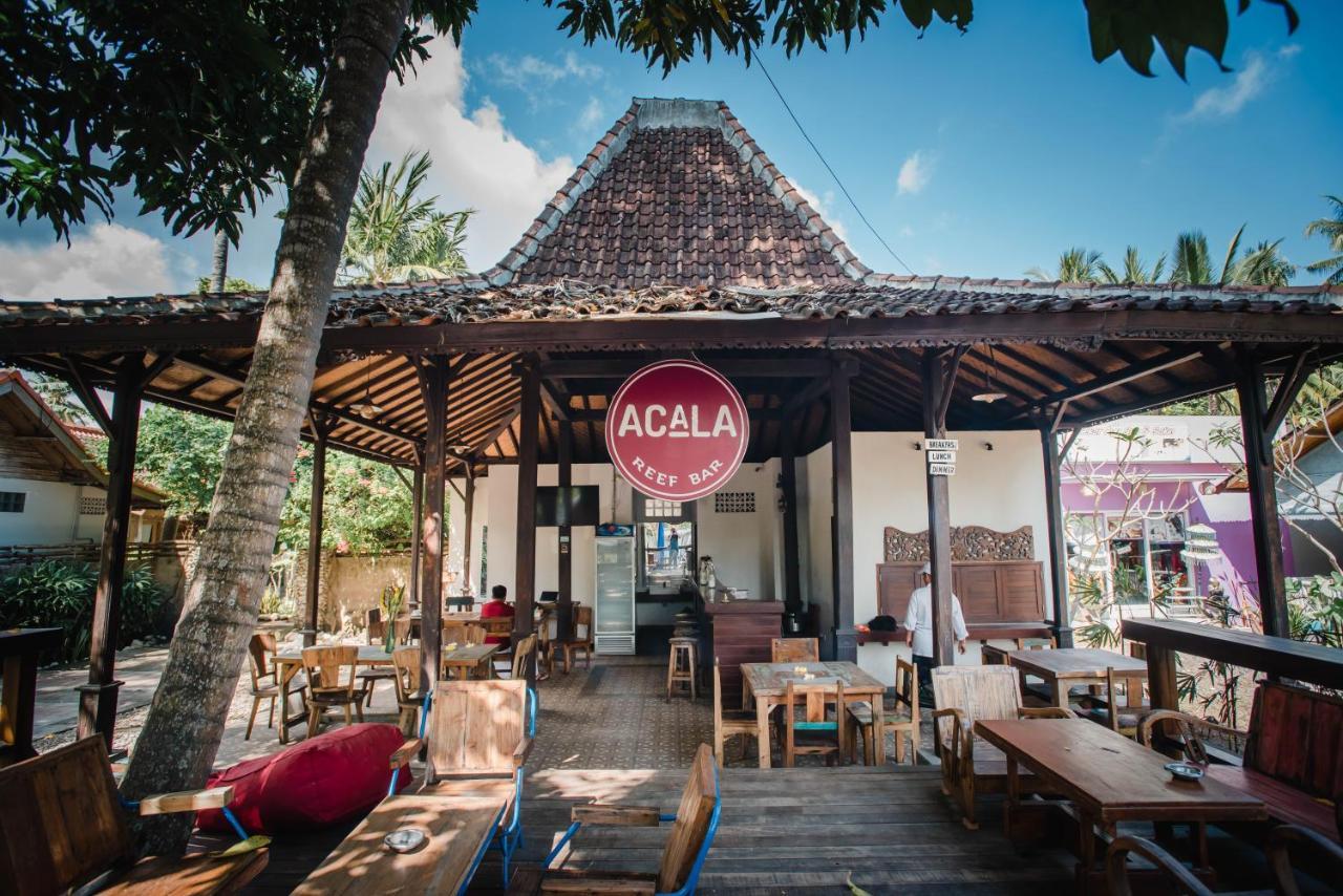 Acala Hostel & Reef Bar Toyapakeh Exterior photo